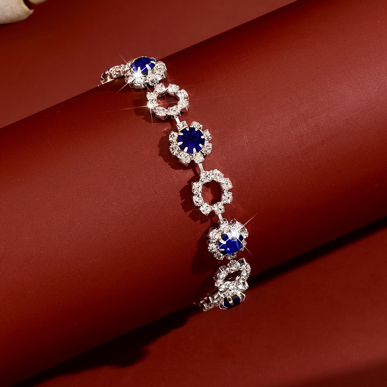 Women's Vintage-Style Floral Rhinestone Bracelet, Elegant Gift